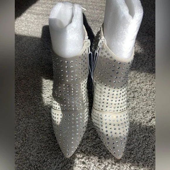 Steve Madden Primerra Booties - Picture 15 of 15